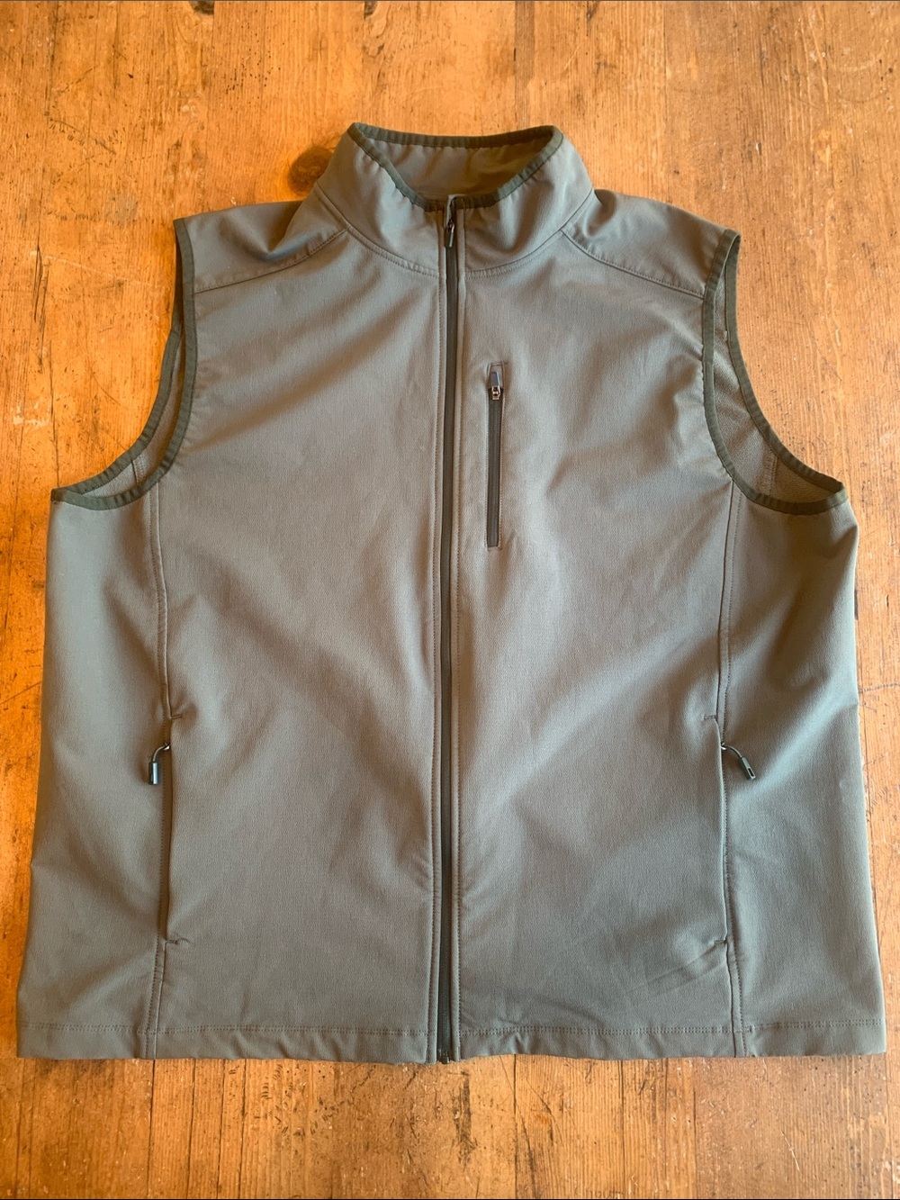 Men's Olive Softshell Vest with Zip Pockets - XXL